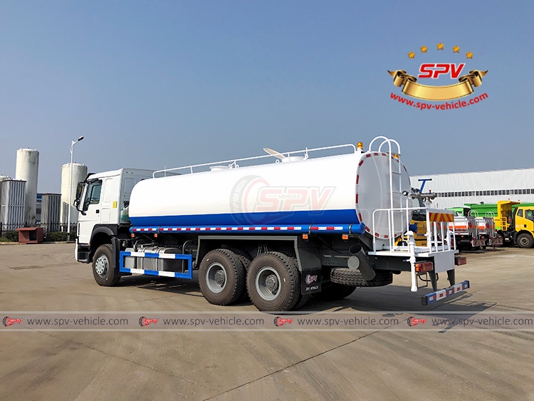 20,000 Litres Water Spraying Truck Sinotruk - LB